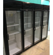 Холодильный шкаф черный б/у